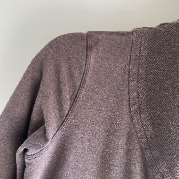 Lululemon Gratitude Wrap - Picture 4 of 8